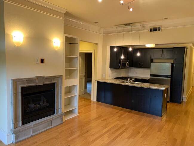Foto del edificio - 600 W Meadow St