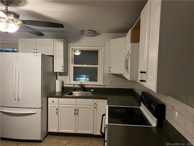 Foto del edificio - 341 Truman St