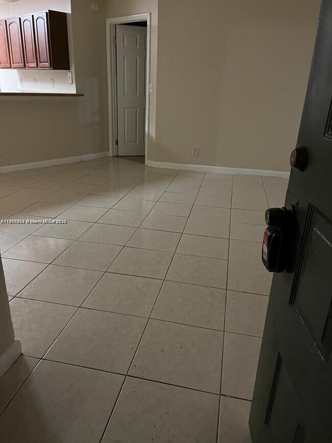 Foto del edificio - 9999 Summerbreeze Dr