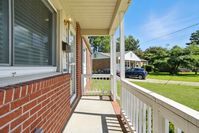 Foto del edificio - 1037 Randall Ct