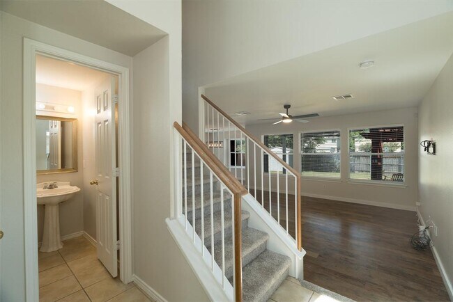 Foto del edificio - 408 Woodsorrel Way
