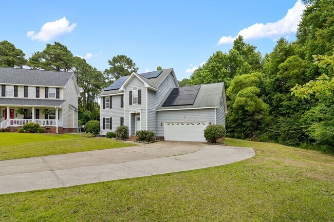 Building Photo - 3 Bedroom/2.5 Bath Home