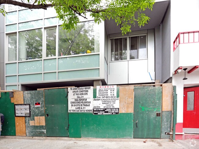Building Photo - 37-63 81st St