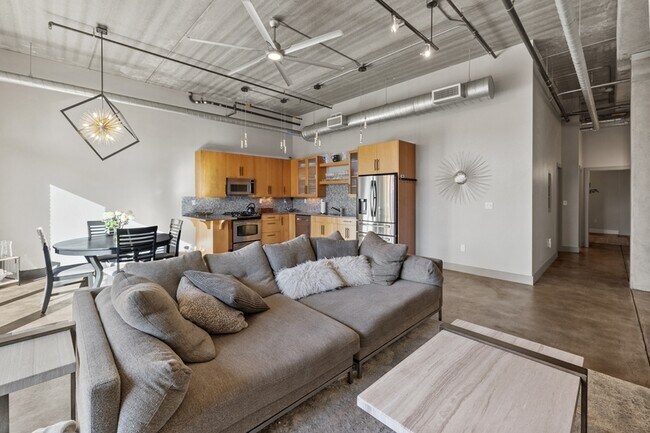 Building Photo - 101 N Tejon St