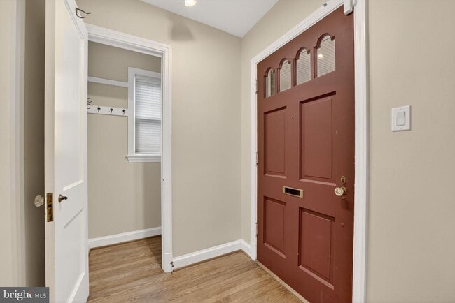 Foto del edificio - 4428 Butterworth Pl NW