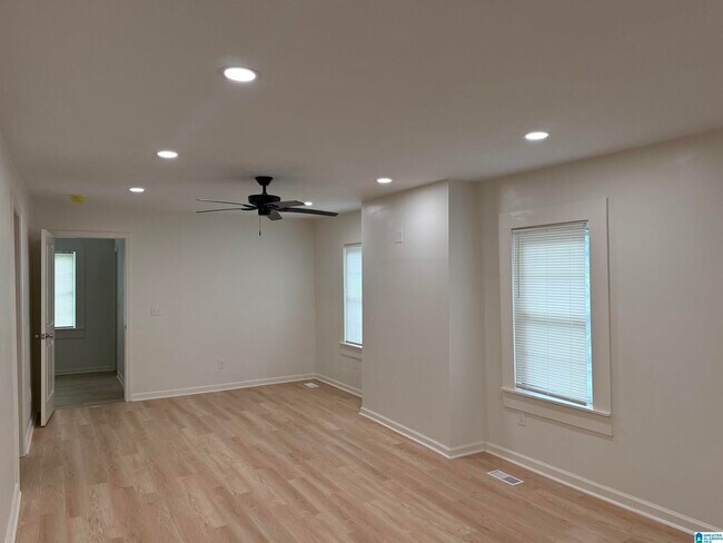 Foto del edificio - 621 Odum Rd