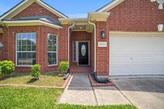 Building Photo - 10603 White Bridge Ln