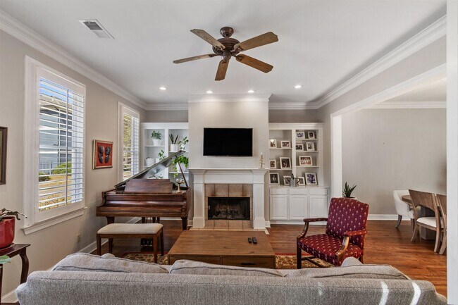 Foto del edificio - 948 River Breeze Dr