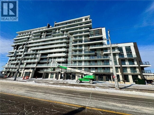 Building Photo - 461 Green Rd