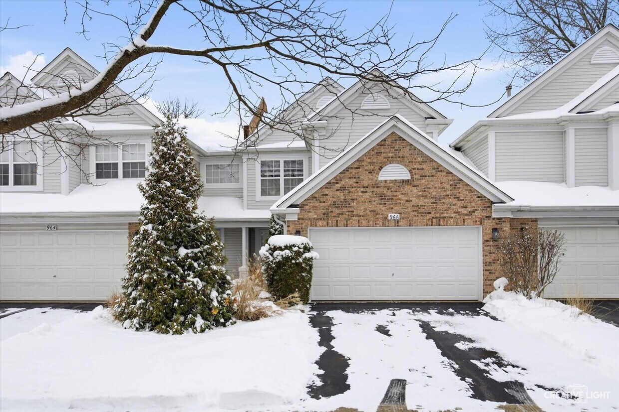 Primary Photo - 966 Ainsley Dr