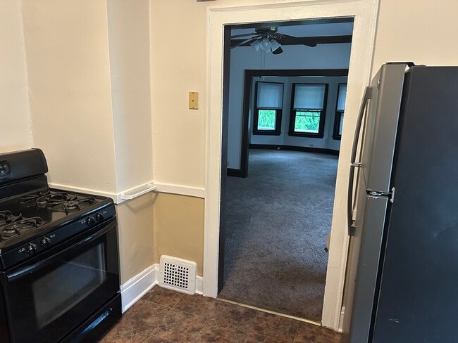 Kitchen 2 - 2039 Lewis Dr
