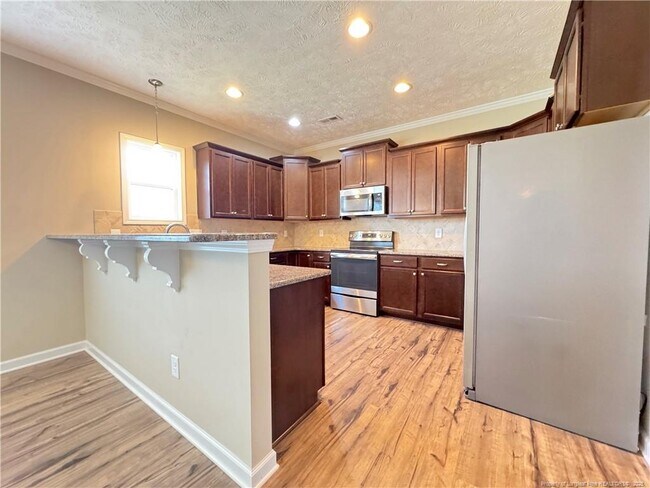 Foto del edificio - 4820 McKinnon Farm Rd