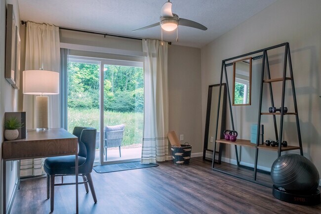 Espacio para todos tus artículos favoritos del hogar - Redwood Marysville Milford Avenue