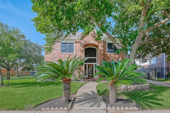 Building Photo - 1838 Northshore Dr