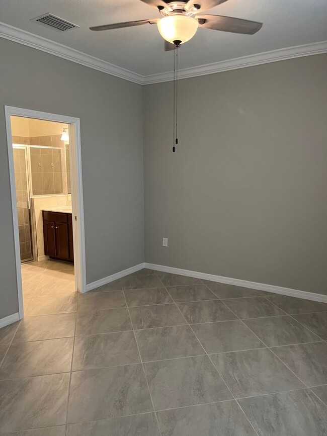 Building Photo - 17797 Woodland Ct