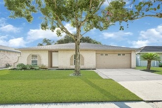 Building Photo - 206 Sweetgum Dr