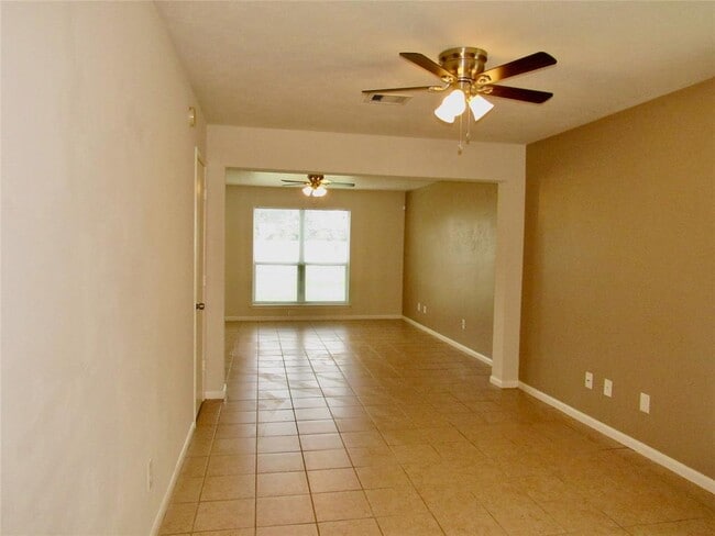 Building Photo - 7302 Kransburg Ranch Dr