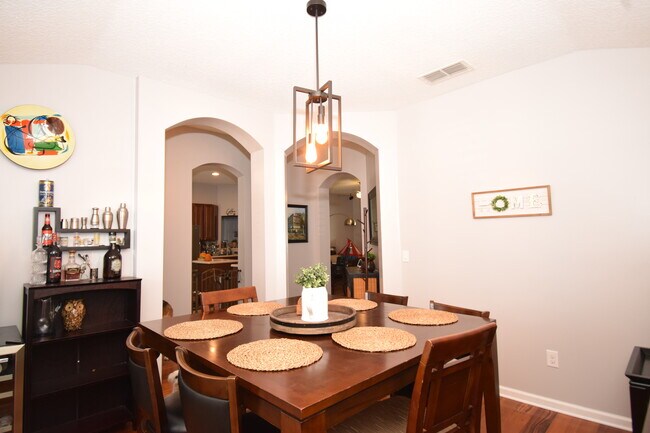 Building Photo - 3055 Covenant Cove Dr
