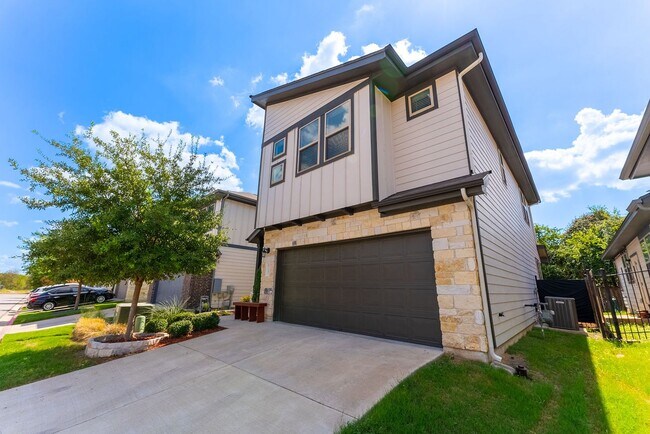 Building Photo - Live Smart in Austin: Stunning 3-Bedroom H...