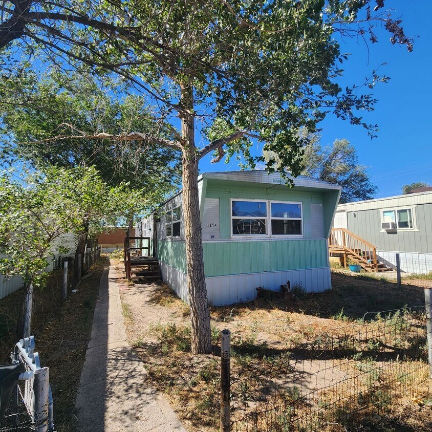 Primary Photo - 1700 E K St