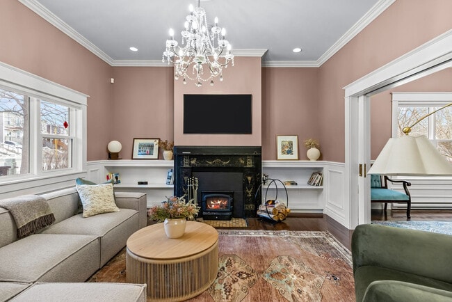 Building Photo - 313 Lemarchant Rd