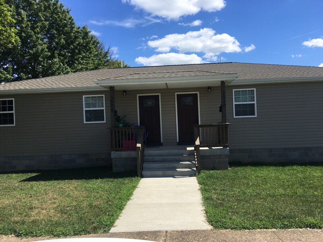 3910 Lincoln Ave, Shadyside, OH 43947 Townhome Rentals in Shadyside OH