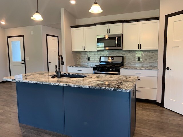 Foto del edificio - 902 Braelynn Ln