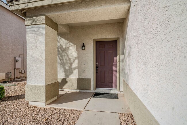 Building Photo - 3 Bedroom home in Chandler