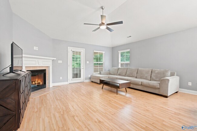 Foto del edificio - 334 Research Station Blvd NW