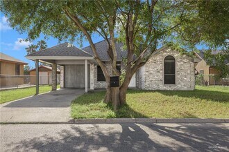 Building Photo - 7538 Camelot Dr