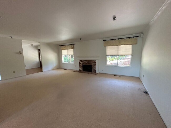 Foto del edificio - 416 Oak Vista Dr