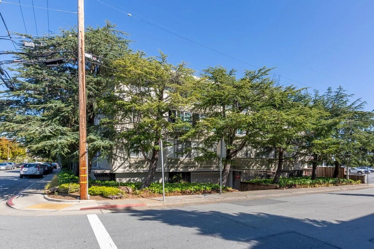 Foto principal - 2655 Edison St