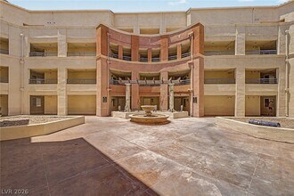 Building Photo - 260 E Flamingo Rd