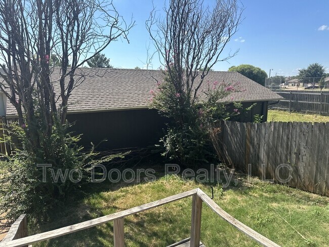 Foto del edificio - 2202 Shadowridge Dr