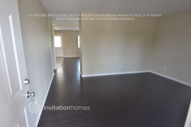 Building Photo - 1435 Laramie Ave