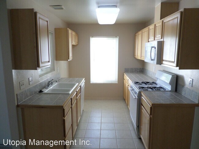 Building Photo - 1460 Cabrillo Park Dr