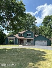 Building Photo - 9 Pheasant Walk