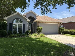 Building Photo - 4115 Oak Pointe Dr