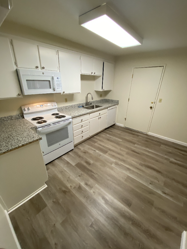 Building Photo - 2704 Almondwood Way