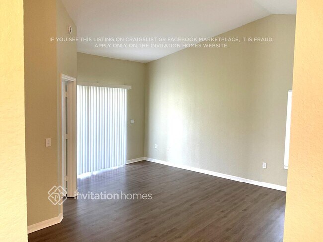 Foto del edificio - 1077 Merrimack Blvd
