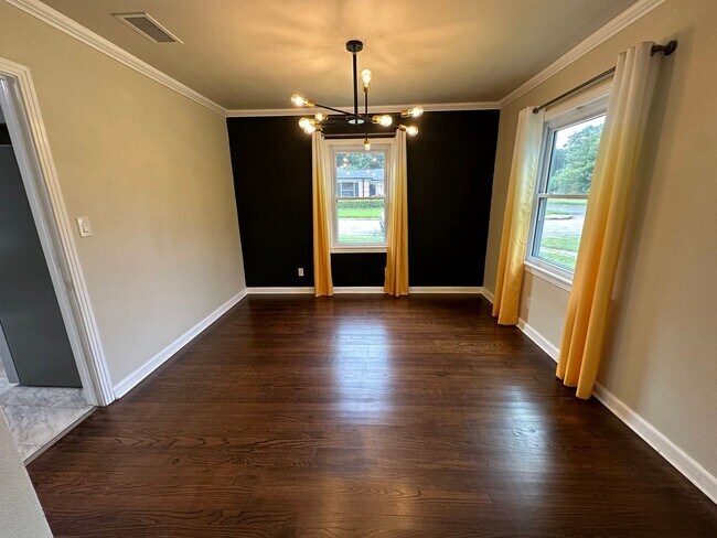 Foto del edificio - 2521 Sunnybrook Dr