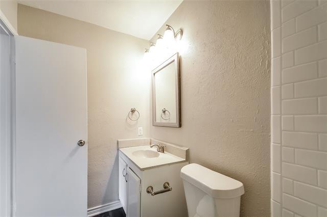 Building Photo - 741 Cambridge Dr