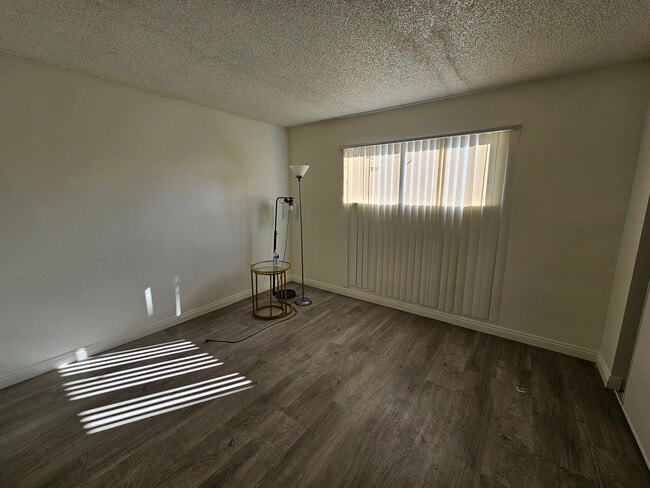 Building Photo - 2385 Chanslor St