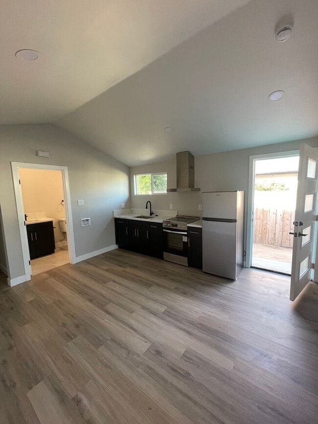 Building Photo - 3363 A St