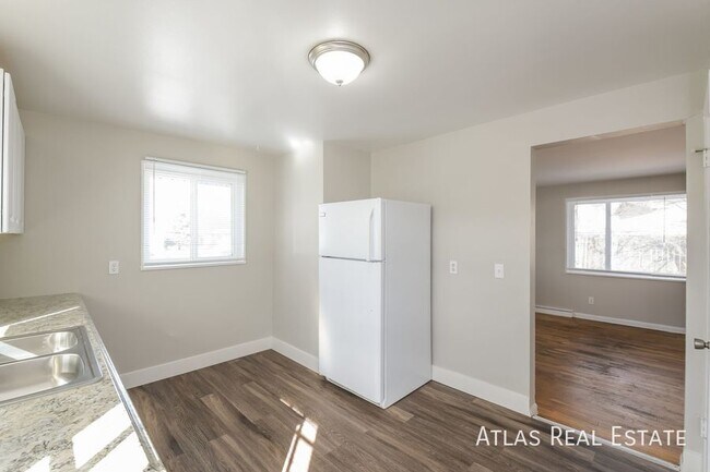 Foto del edificio - 120 Laurel St