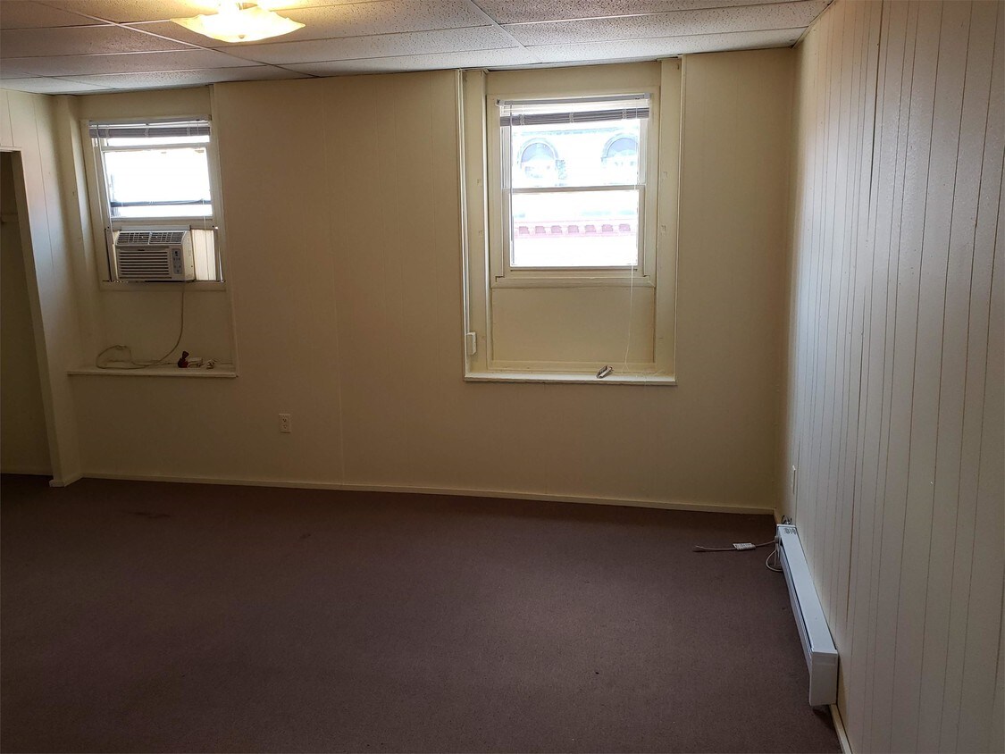 Foto del edificio - 121 W Saratoga St