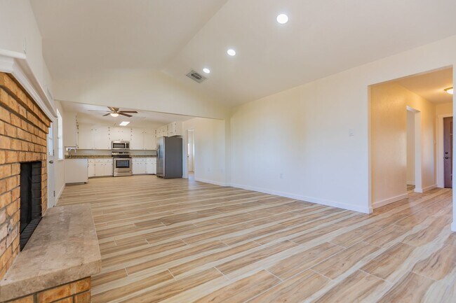 Foto del edificio - 601 Sunnyside Ave