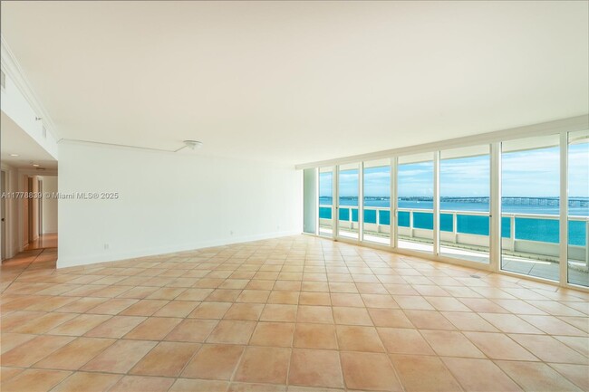 Foto del edificio - 1643 Brickell Ave