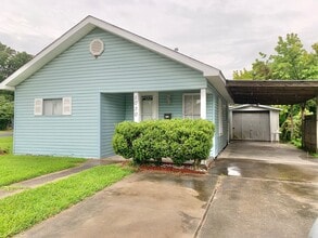 Building Photo - 1030 Dallas St