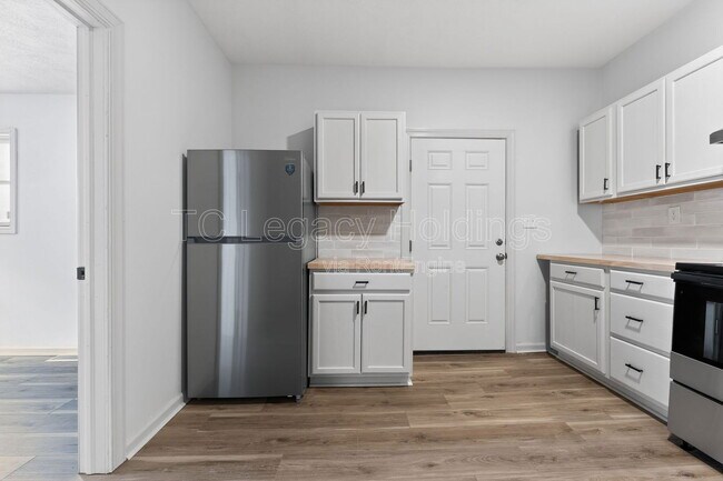 Building Photo - 127 Haymond Hwy